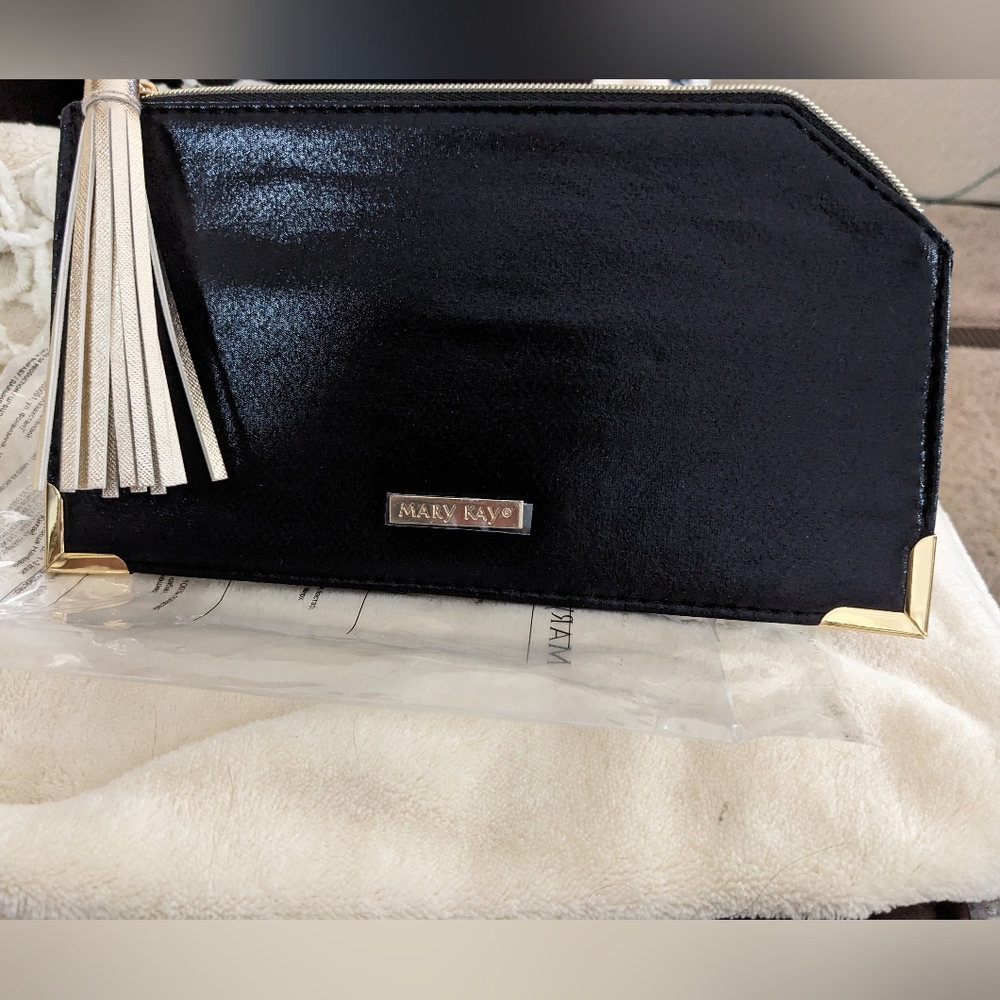 Black little bag/ gold tassel